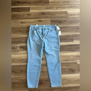 Good American women’s ultimate skinny jean size 22 NWT